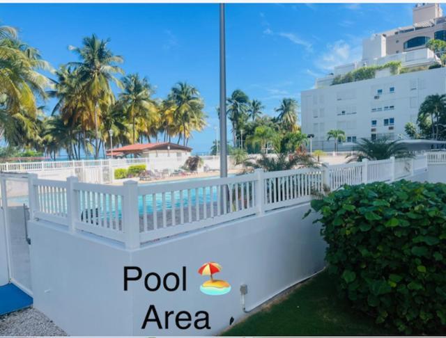 Isla Verde Frente A La Playa Y Piscina, Centrico Y Accesible ซานฮวน ภายนอก รูปภาพ
